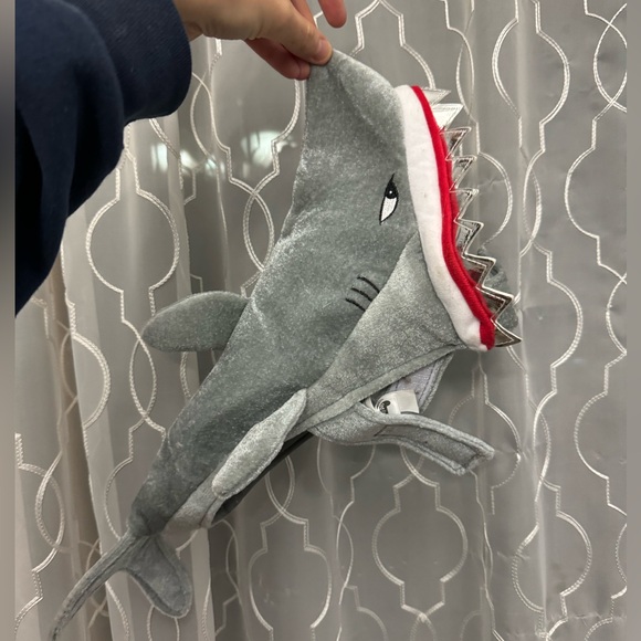 Shark Costume for Cat - Picture 3 of 3